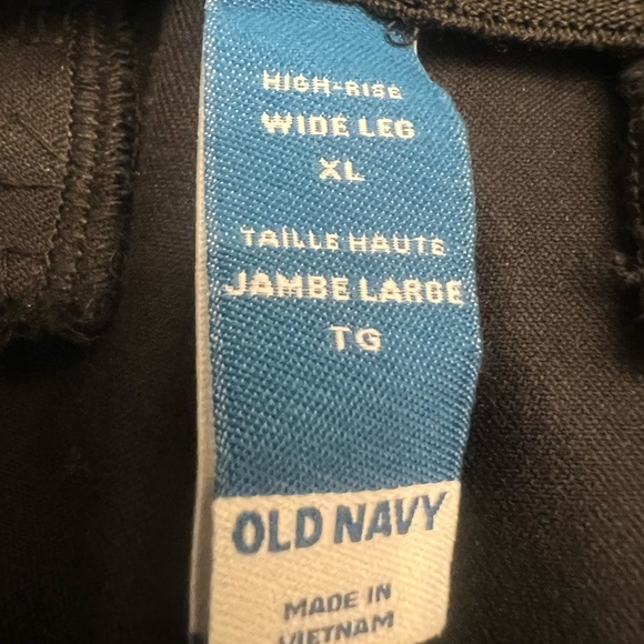 Old Navy Women’s Wide Leg Pant - Picture 3 of 3